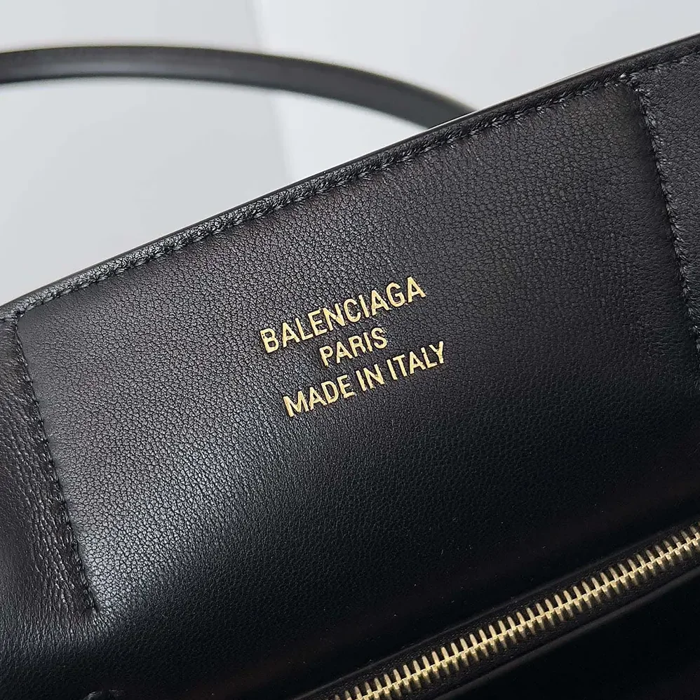Balenciaga Bel Air Medium Carry All Bag in Black Smooth Calfskin for Women Balenciaga Bel Air Medium Carry All Bag in Black Smooth Calfskin for Women