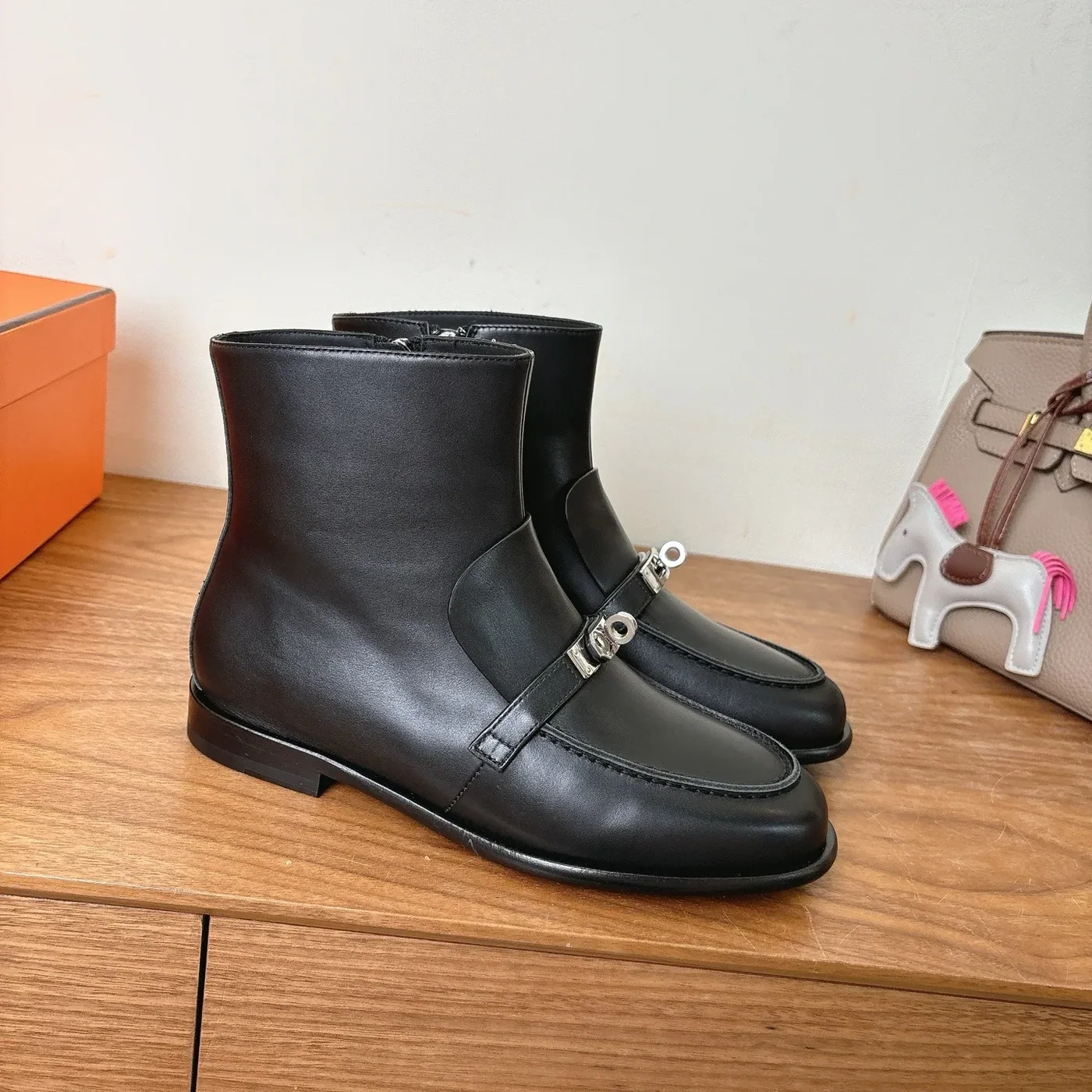 Hermes Kelsy Ankle Boots Noir