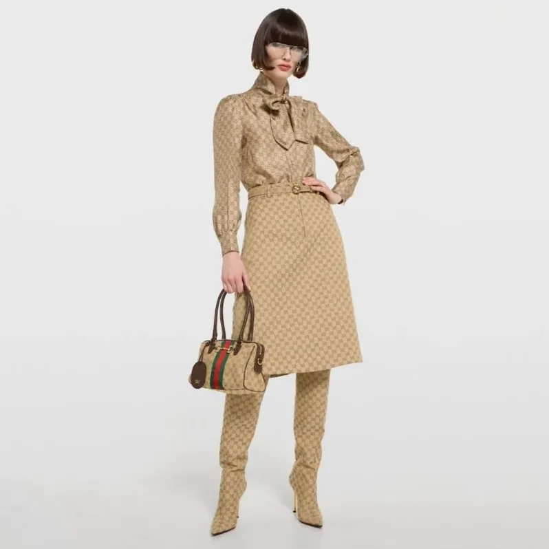 Gucci Borsetto Medium Boston Shoulder Bag in Sand Gold Hardware Gucci Borsetto Medium Boston Shoulder Bag in Sand Gold Hardware