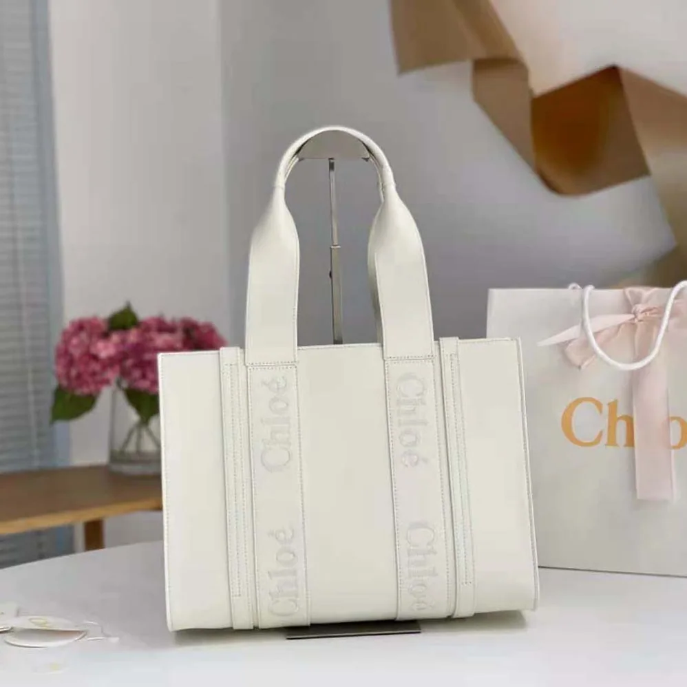 Chloe Medium Woody Tote Bag with Embroidered Chloé Logo for Women in White