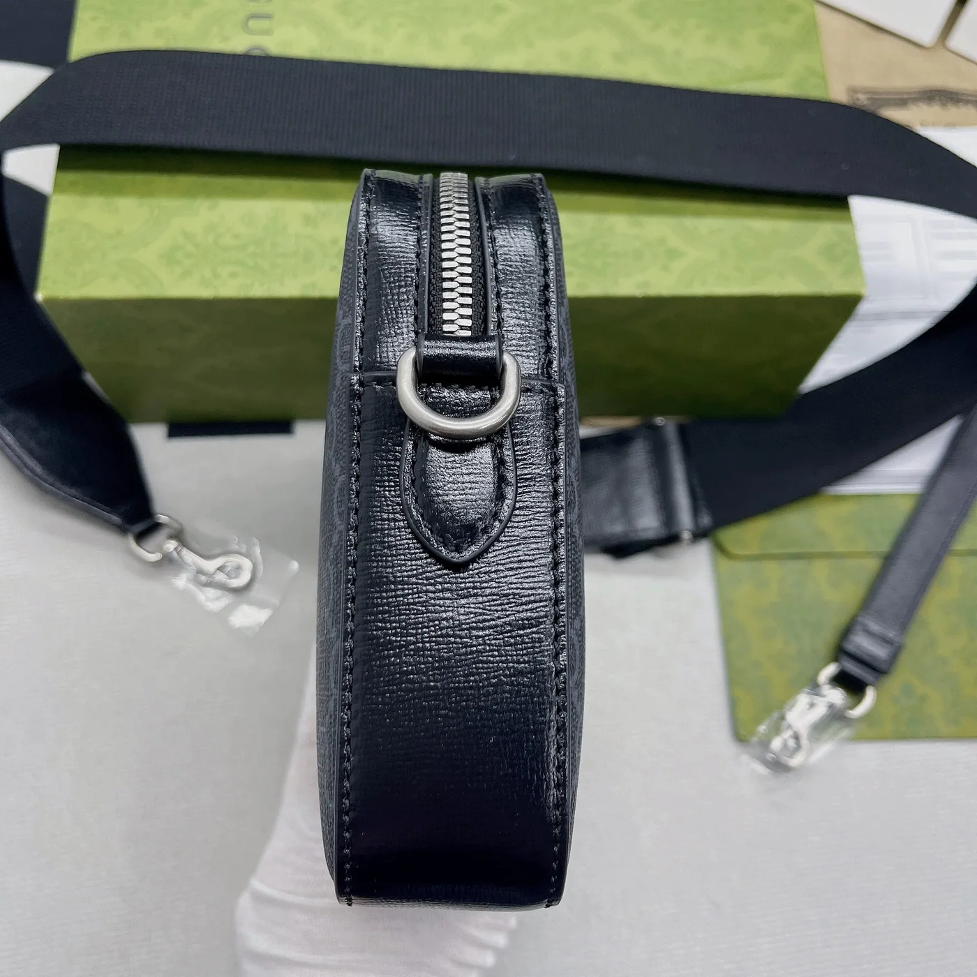 Gucci Shoulder Bag With Interlocking G Black GG Supreme Canvas / Gucci Shoulder Bag With Interlocking G Black GG Supreme Canvas /