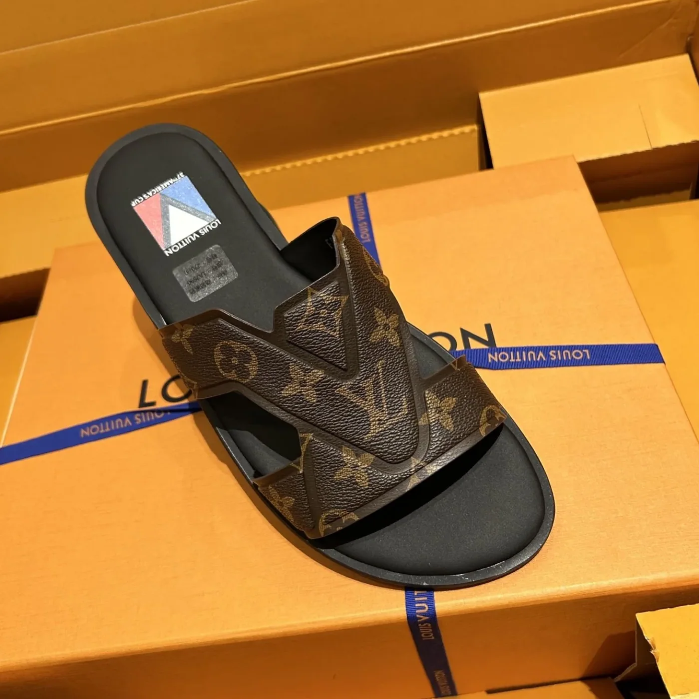 Louis Vuitton Oasis Mule Monogram Ebene Louis Vuitton Oasis Mule Monogram Ebene