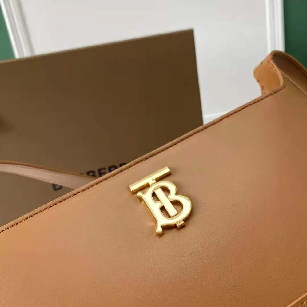 Burberry Leather TB Shoulder Bag for Women in Brown Burberry Leather TB Shoulder Bag for Women in Brown