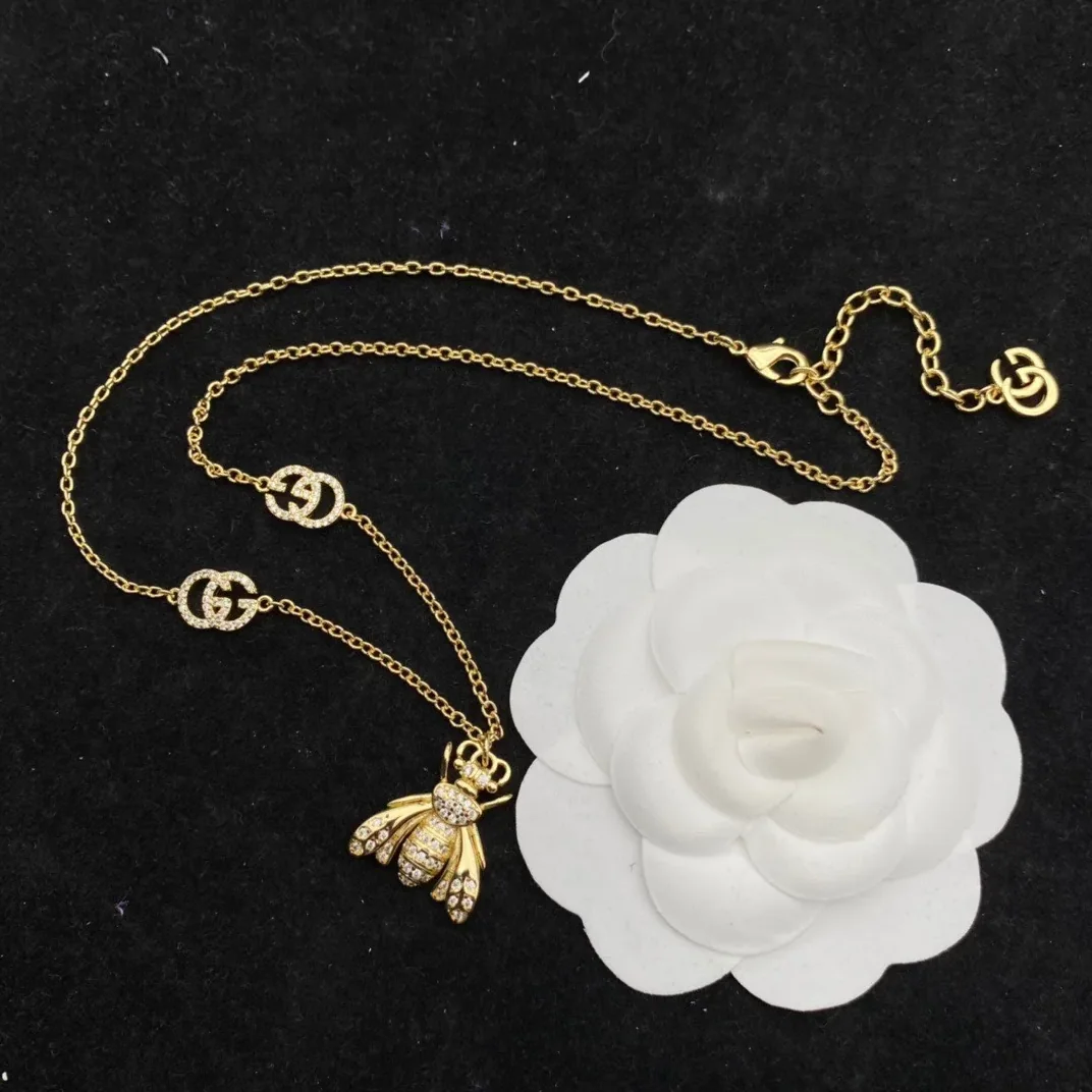 Gucci Bee Necklace Gold Gucci Bee Necklace Gold