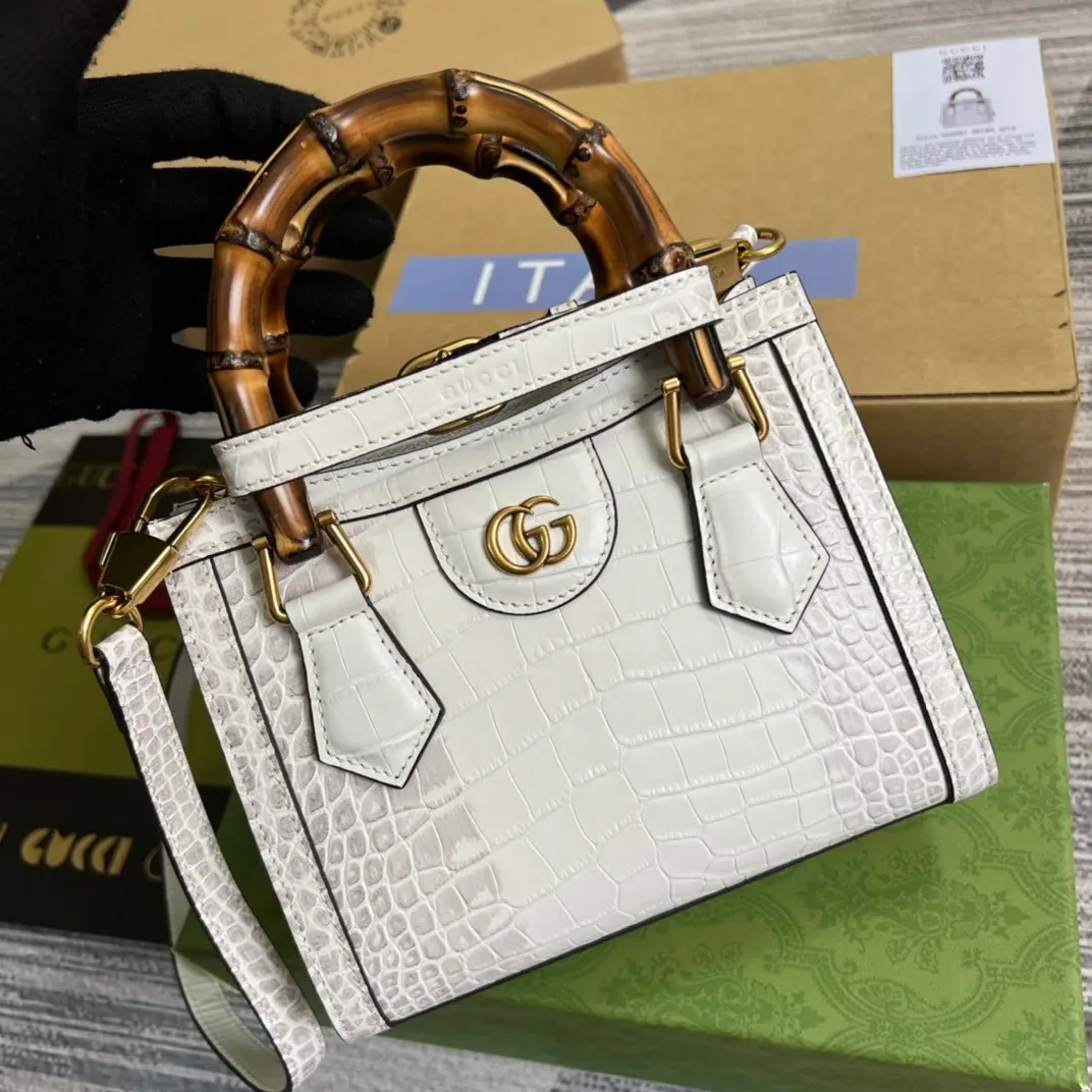 Gucci Diana Mini Tote Bag White