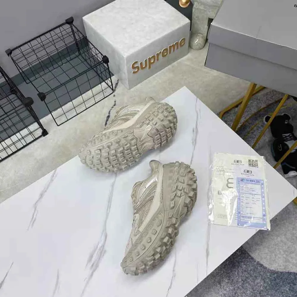 Balenciaga Defender Sneaker in Beige Mesh and Nylon for Unisex