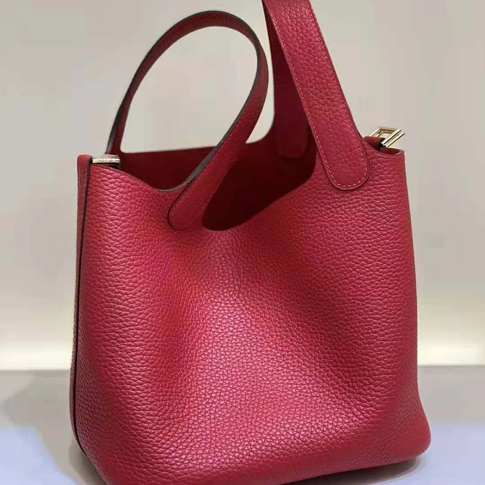 Hermes Picotin Lock 18cm in Clémence leather for Women in Red Hermes Picotin Lock 18cm in Clémence leather for Women in Red