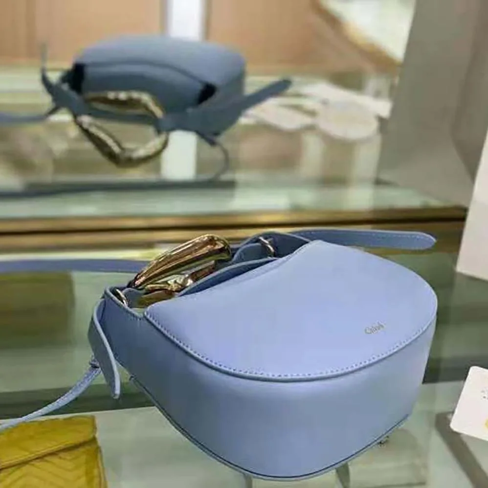 Chloe Kiss Small Purse in Small Grain Calfskin for Women in Blue