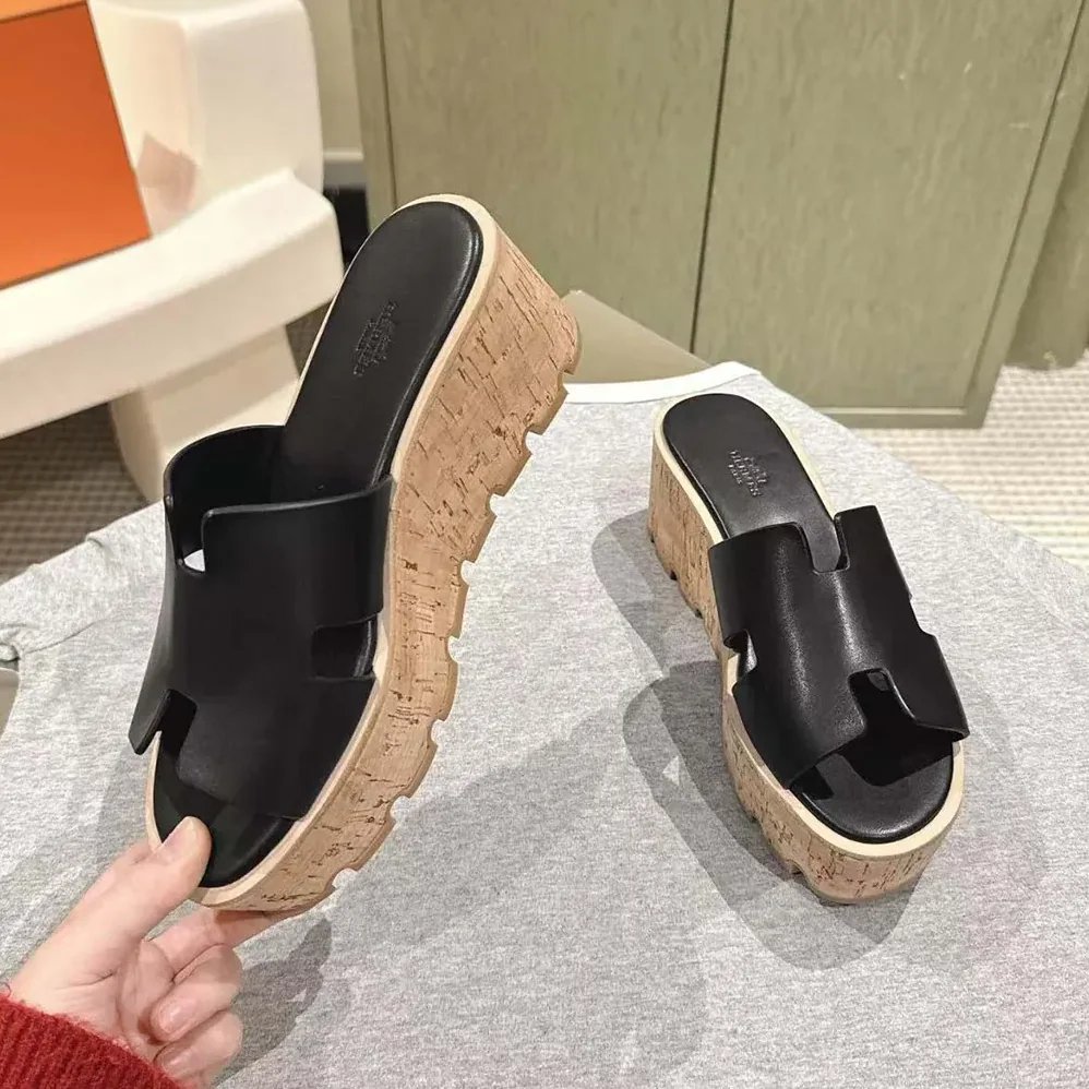 Hermes Eze 30 Sandal for Women in Black