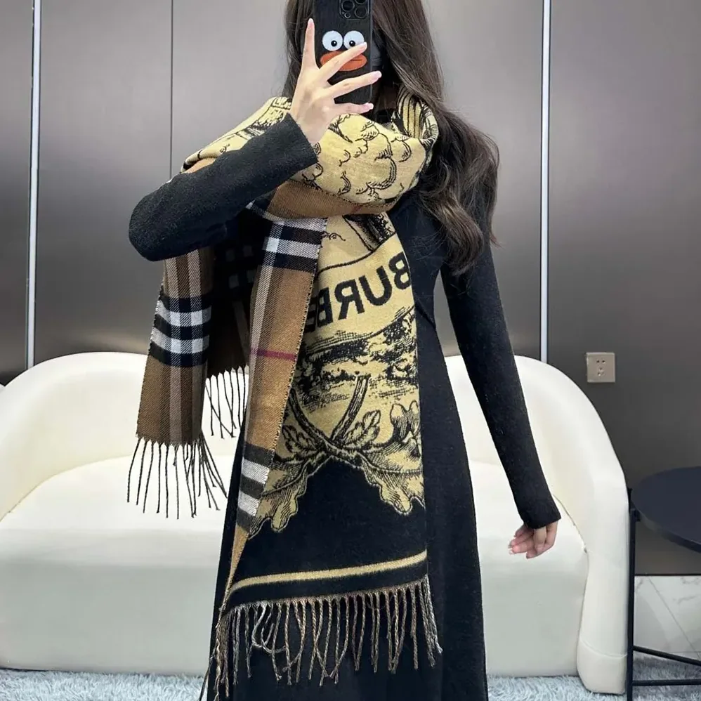 Burberry Reversible EKD Cashmere Scarf for Unisex
