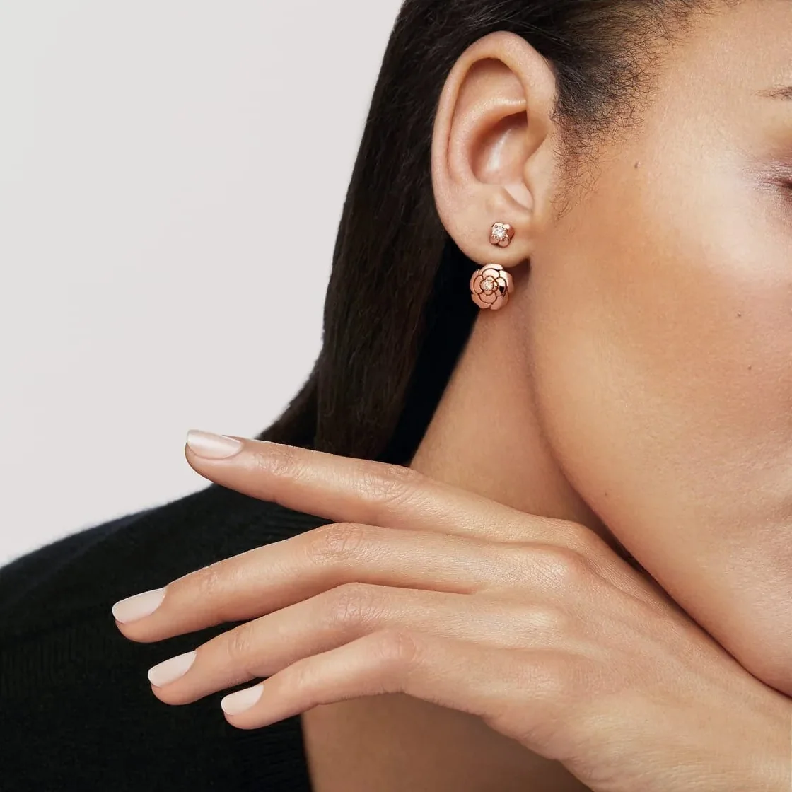 Chanel Extrait De Camélia Single Earring Rose Gold