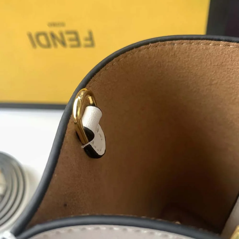 Fendi Way Small Made of Camellia-Colored Leather Bag for Women in White Fendi Way Small Made of Camellia-Colored Leather Bag for Women in White