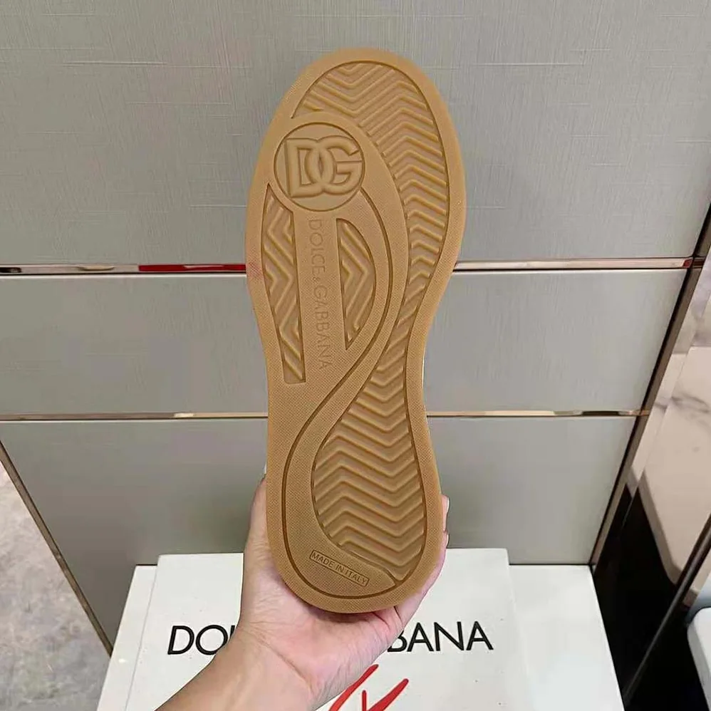 Dolce Gabbana D&G Calfskin Nappa New Roma Sneakers for Unisex in Red Dolce Gabbana D&G Calfskin Nappa New Roma Sneakers for Unisex in Red