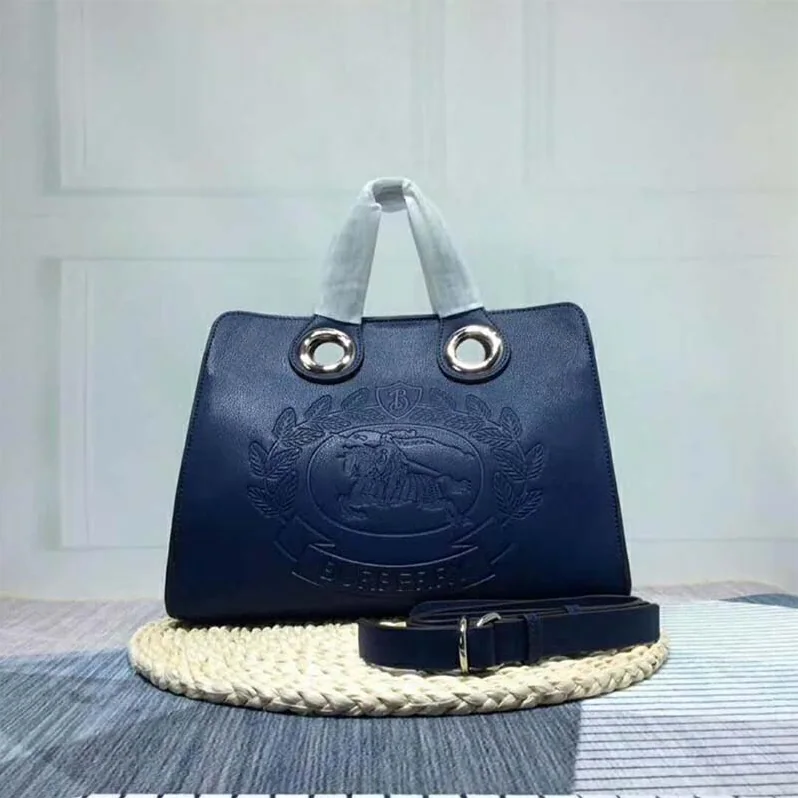 Burberry The Leather Crest Grommet Detail Tote for Women in Blue