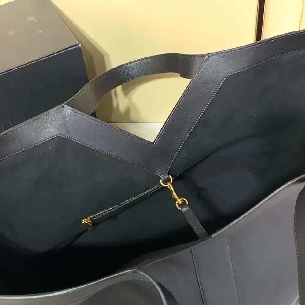 Saint Laurent YSL Y Tote in Leather for Women Saint Laurent YSL Y Tote in Leather for Women