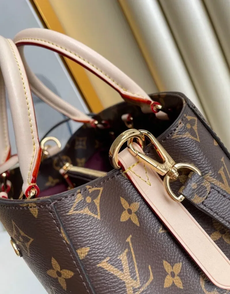 Louis Vuitton Montaigne BB Monogram Canvas Louis Vuitton Montaigne BB Monogram Canvas