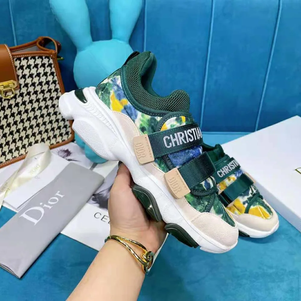 Dior D-Wander Sneaker Cypress Green Camouflage Tie & Dior Technical Fabric for Women Dior D-Wander Sneaker Cypress Green Camouflage Tie & Dior Technical Fabric for Women