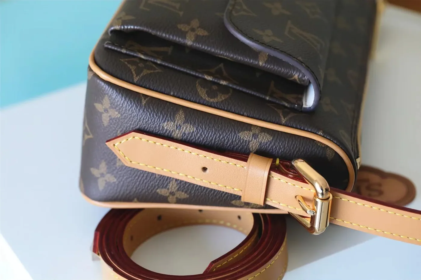 Louis Vuitton Ravello GM Monogram Shoulder Bag Brown / Louis Vuitton Ravello GM Monogram Shoulder Bag Brown /