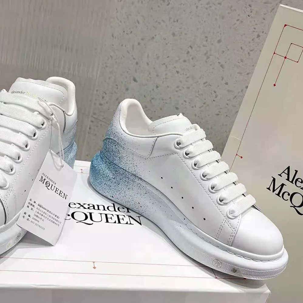 Alexander Mcqueen Oversized Sneaker in White for Women in Blue