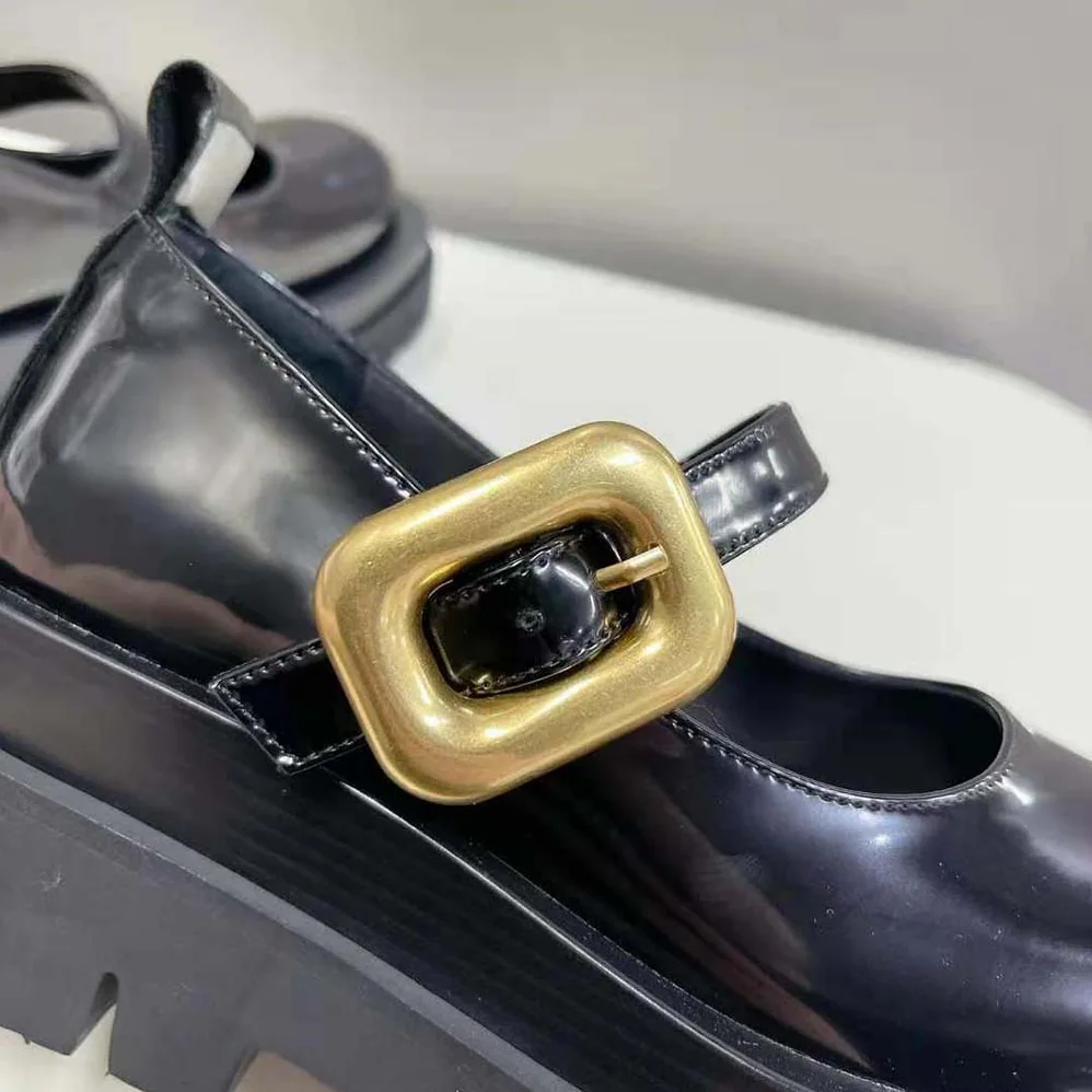 Bottega Veneta Lug Mary-Jane Flats for Women in Black Bottega Veneta Lug Mary-Jane Flats for Women in Black