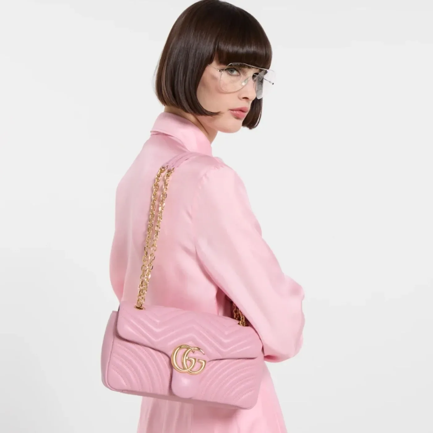 Gucci Marmont Medium Shoulder Bag in Light Pink Gold Hardware Gucci Marmont Medium Shoulder Bag in Light Pink Gold Hardware
