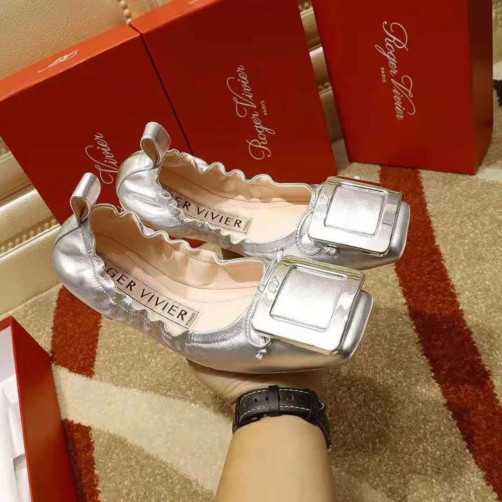 Roger Vivier Viv' Pockette Metal Buckle Ballerinas in Nappa for Women in Silver Roger Vivier Viv' Pockette Metal Buckle Ballerinas in Nappa for Women in Silver