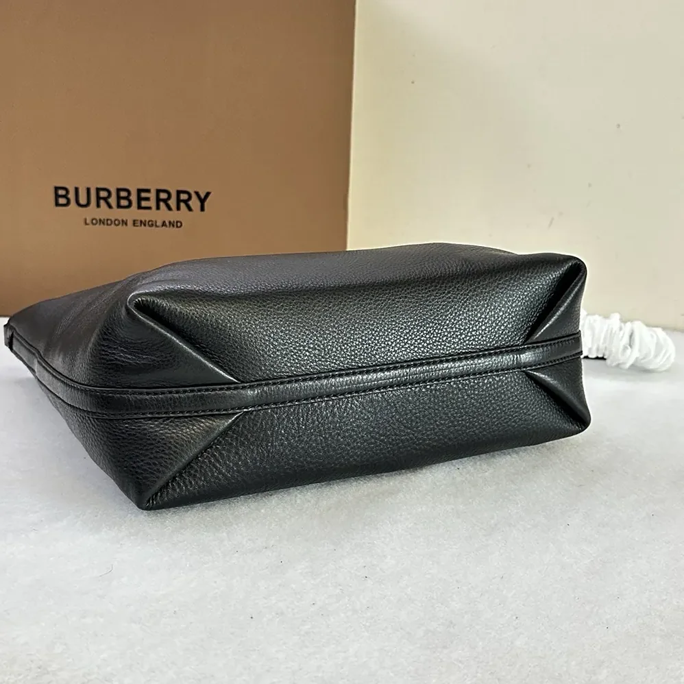 Burberry Small Highlands Shoulder Bag for Unisex in Black Burberry Small Highlands Shoulder Bag for Unisex in Black