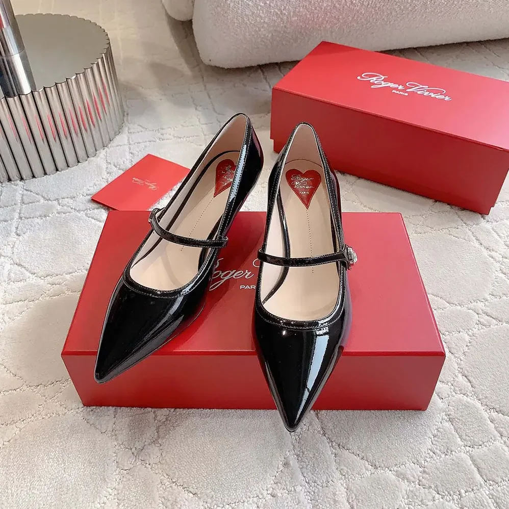 Roger Vivier Mary Jane Virgule 55 Mules in Patent Leather for Women in Black Roger Vivier Mary Jane Virgule 55 Mules in Patent Leather for Women in Black