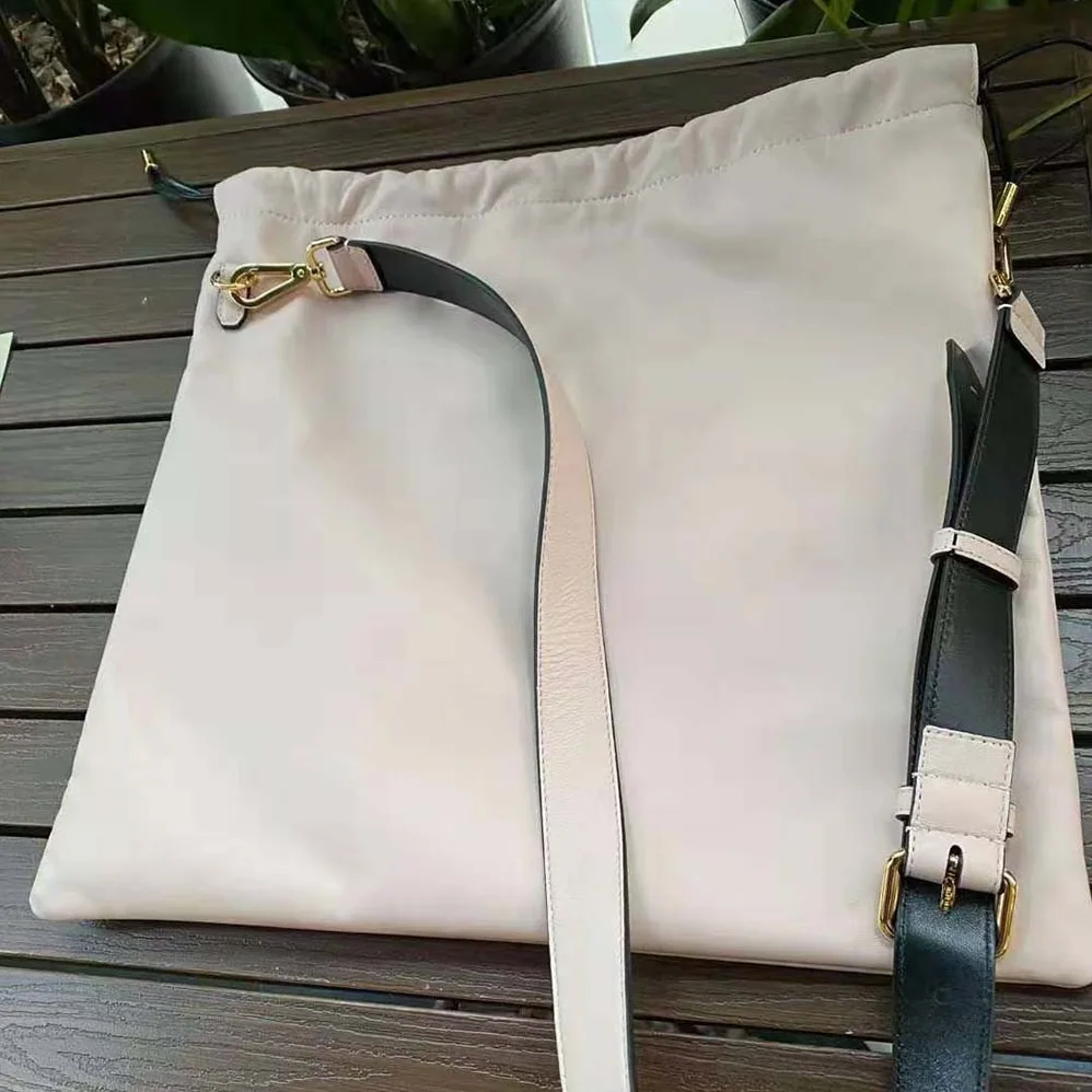 Fendi Fendi Pack Medium Pouch Pink Nappa Leather Bag for Women Fendi Fendi Pack Medium Pouch Pink Nappa Leather Bag for Women
