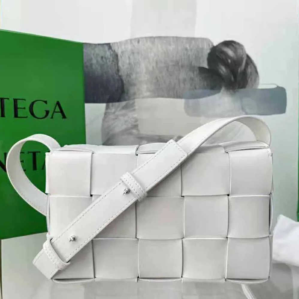 Bottega Veneta Cassette Intreccio Leather Cross-Body Bag for Women in White Bottega Veneta Cassette Intreccio Leather Cross-Body Bag for Women in White