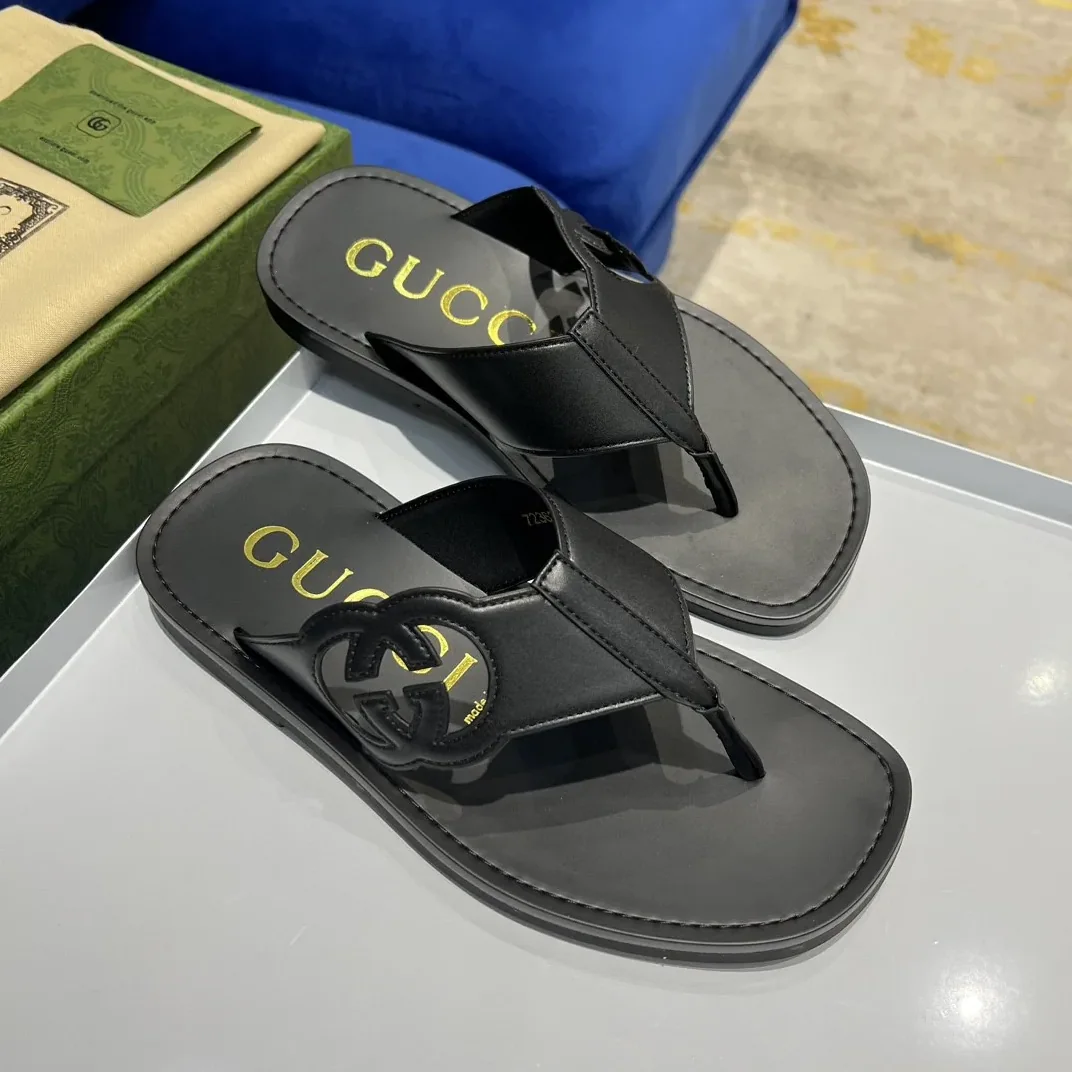 Gucci Interlocking in G Thong Sandal Black Gucci Interlocking in G Thong Sandal Black