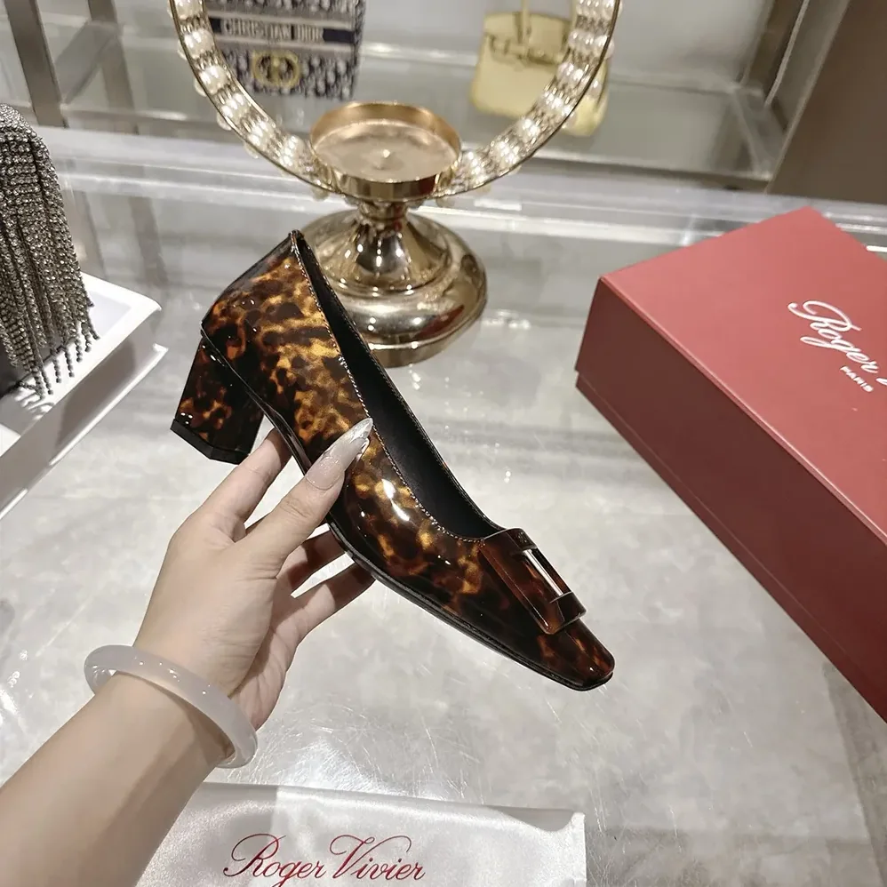Roger Vivier Belle Vivier Pumps In Patent Leather for Women