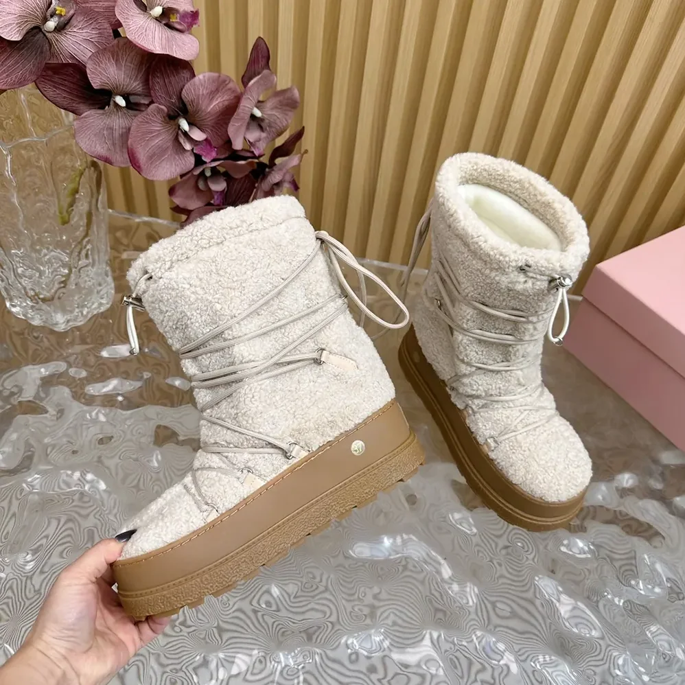 Miu Miu Shearling Après-ski Boots for Women in White