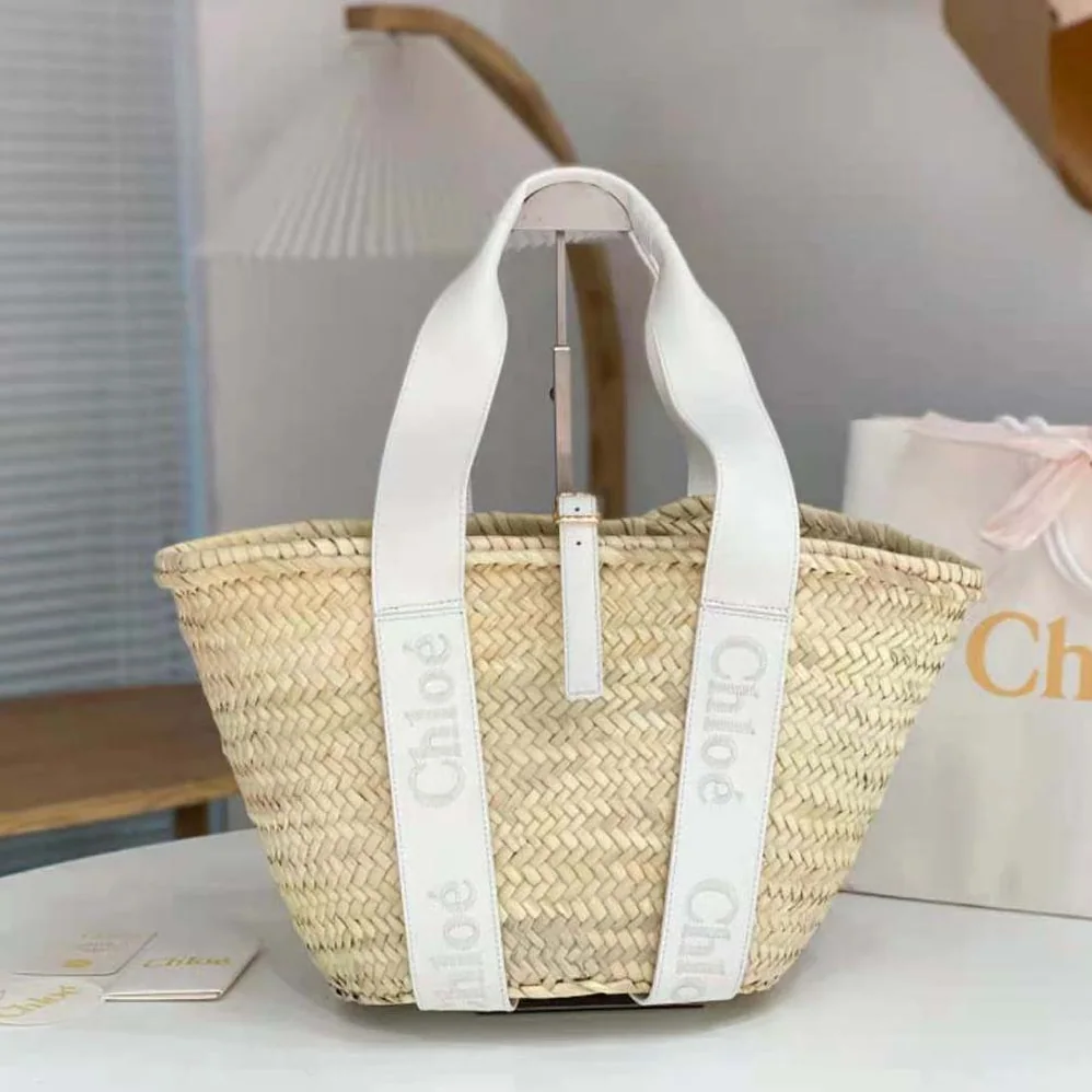 Chloe Sense Medium Basket for Women in White Chloe Sense Medium Basket for Women in White