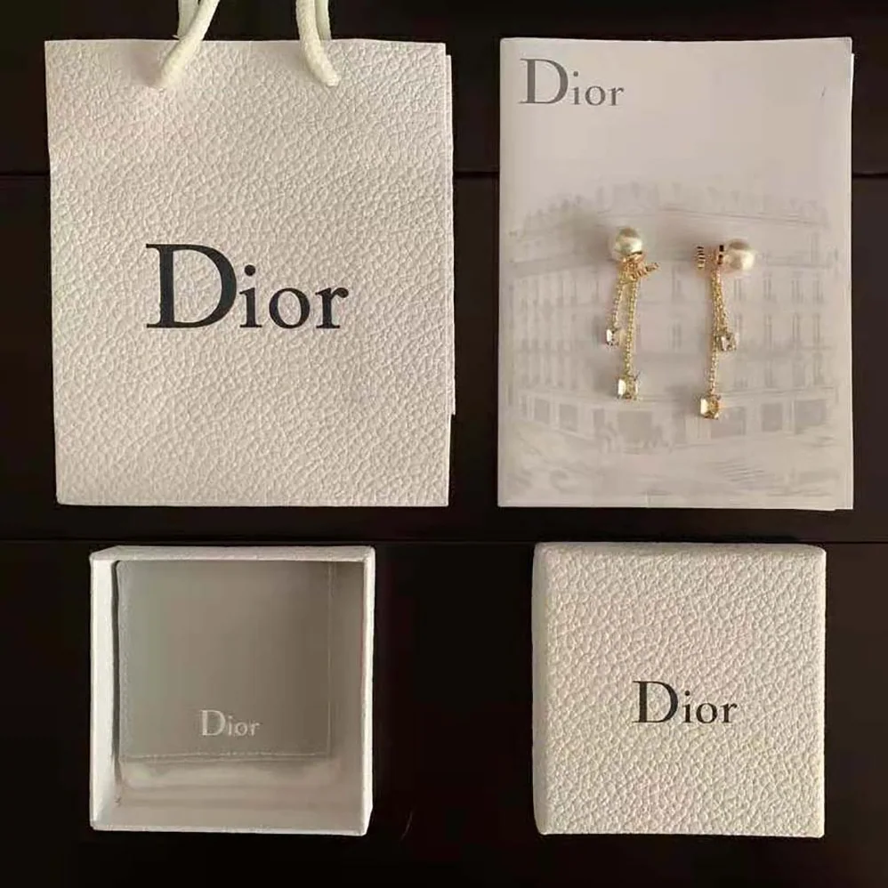 Dior Dior Tribales Earrings White Resin Pearls and White Crystals for Women Dior Dior Tribales Earrings White Resin Pearls and White Crystals for Women
