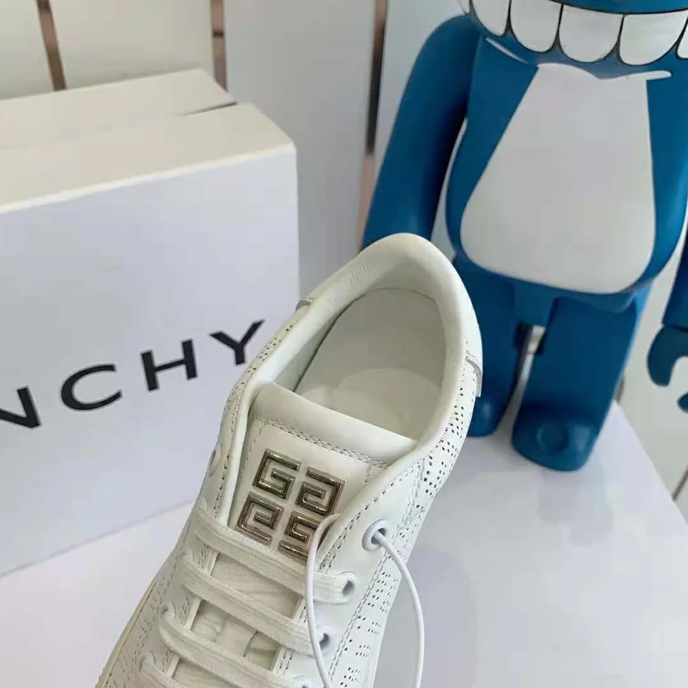 Givenchy Sneakers in 4G Perforated Leather for Unisex in White Givenchy Sneakers in 4G Perforated Leather for Unisex in White