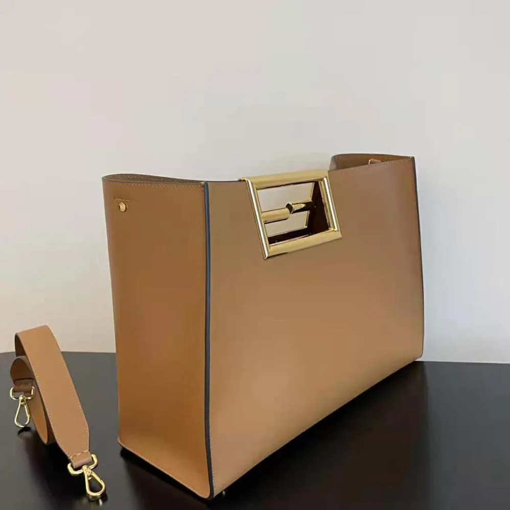 Fendi Way Medium Made of Camellia-Colored Leather Bag for Women in Brown Fendi Way Medium Made of Camellia-Colored Leather Bag for Women in Brown
