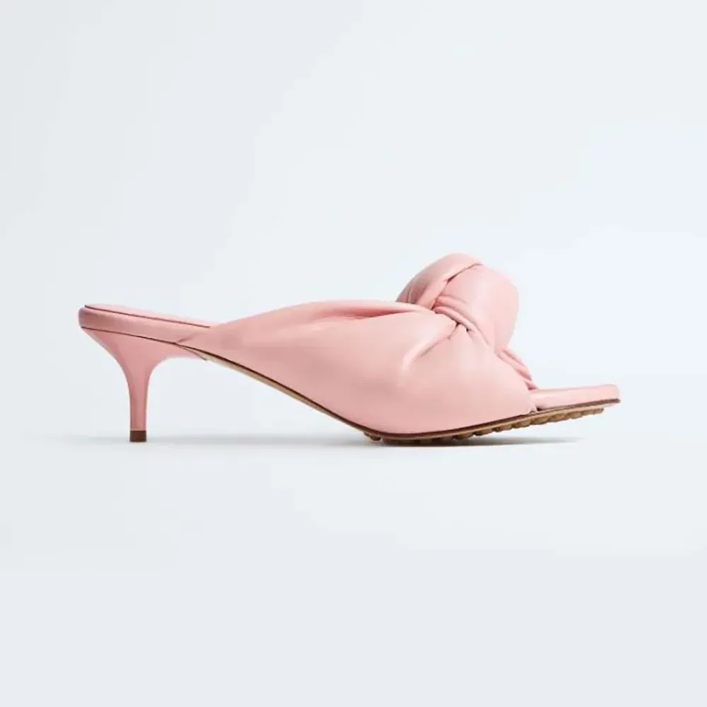 Bottega Veneta Cherry Mule in Supple Nappa Leather for Women in Blush