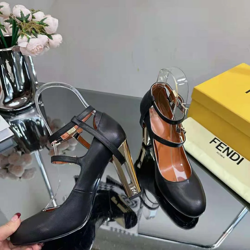 Fendi Delfina Black Leather High-Heeled Pumps for Women in Black Fendi Delfina Black Leather High-Heeled Pumps for Women in Black