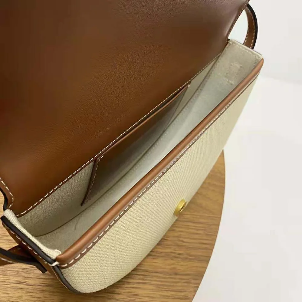 Celine Besace Cuir Triomphe in Triomphe Tanvas and Talfskin for Women in Beige Celine Besace Cuir Triomphe in Triomphe Tanvas and Talfskin for Women in Beige