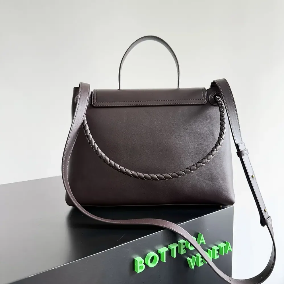 Bottega Veneta Medium Ciao Ciao for Women in Chocolate