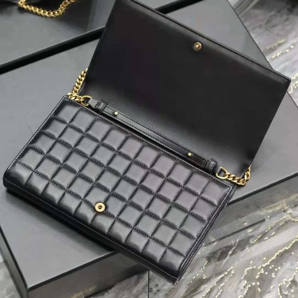 Saint Laurent YSL Le Maillon in Quilted Shiny Leather for Women in Black