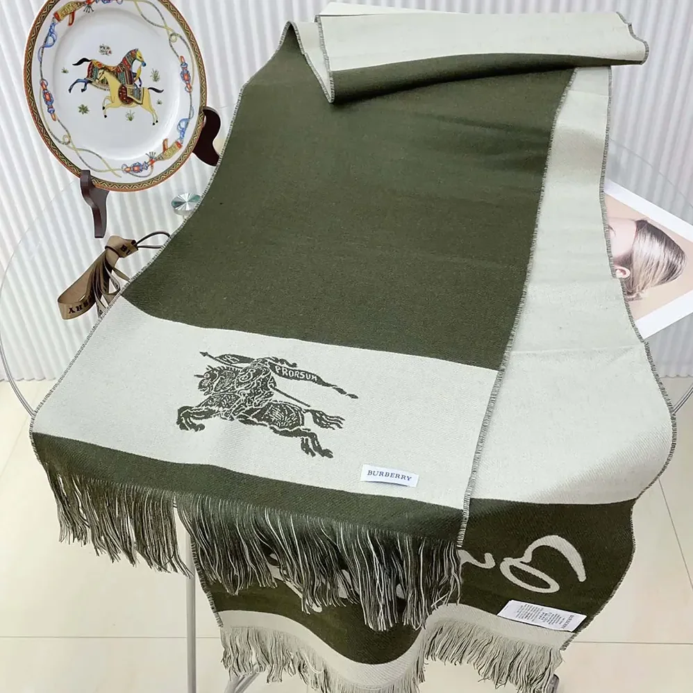 Burberry EKD Logo Wool Scarf for Unisex in Dark Green