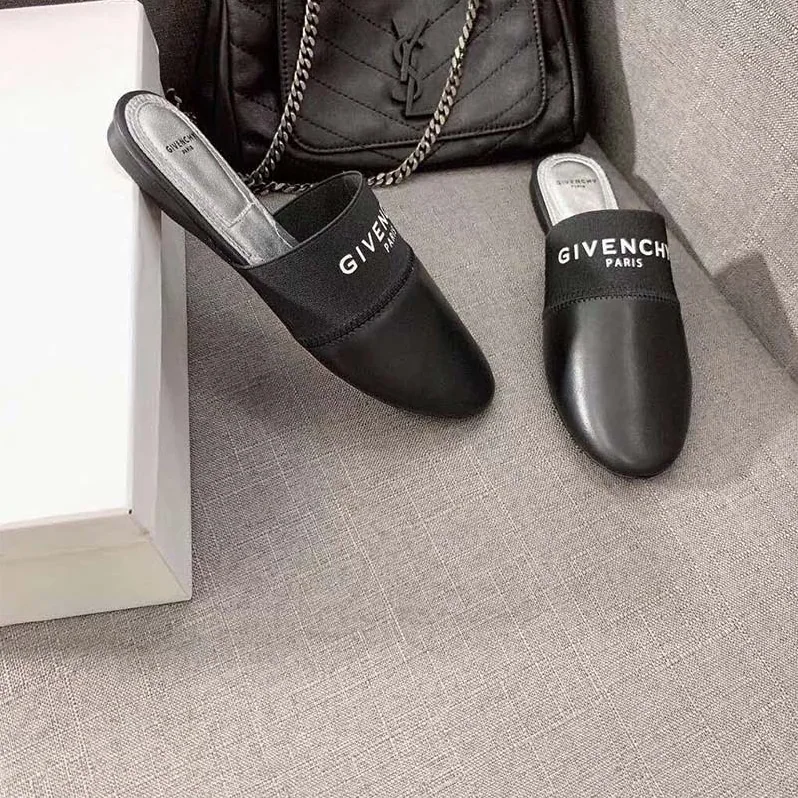 Givenchy Shoes Givenchy Paris Flat Mules in Calf Leather for Women Givenchy Shoes Givenchy Paris Flat Mules in Calf Leather for Women