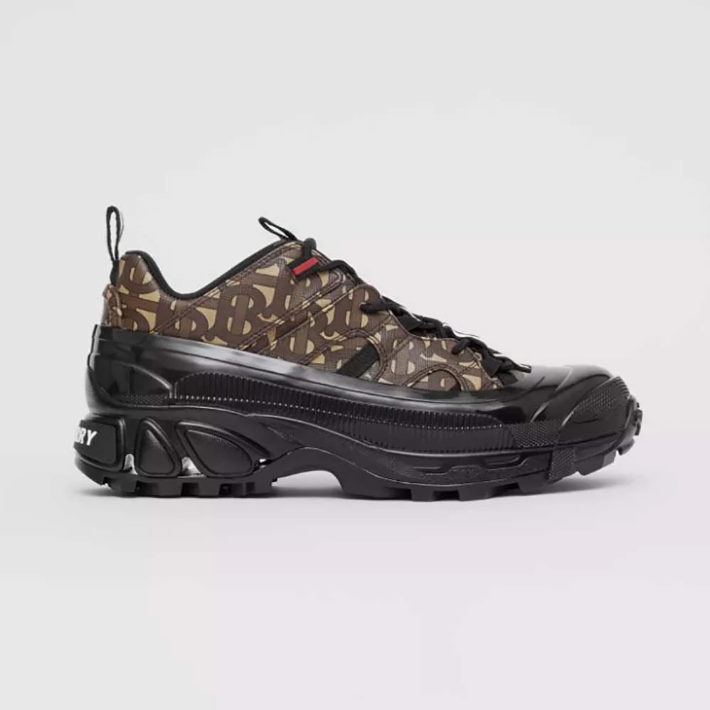 Burberry Monogram Print E-canvas Arthur Sneakers for Women in Brown Burberry Monogram Print E-canvas Arthur Sneakers for Women in Brown