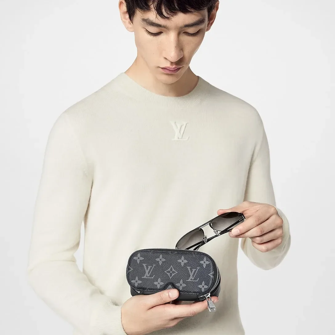 Louis Vuitton Sunglasses Pouch GM Monogram Eclipse Louis Vuitton Sunglasses Pouch GM Monogram Eclipse
