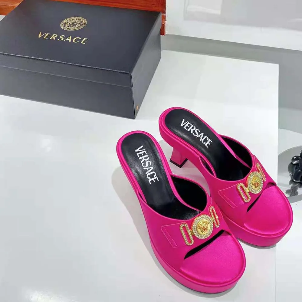 Versace Medusa Biggie Mules in 85mm Heel Height for Women in Pink Versace Medusa Biggie Mules in 85mm Heel Height for Women in Pink