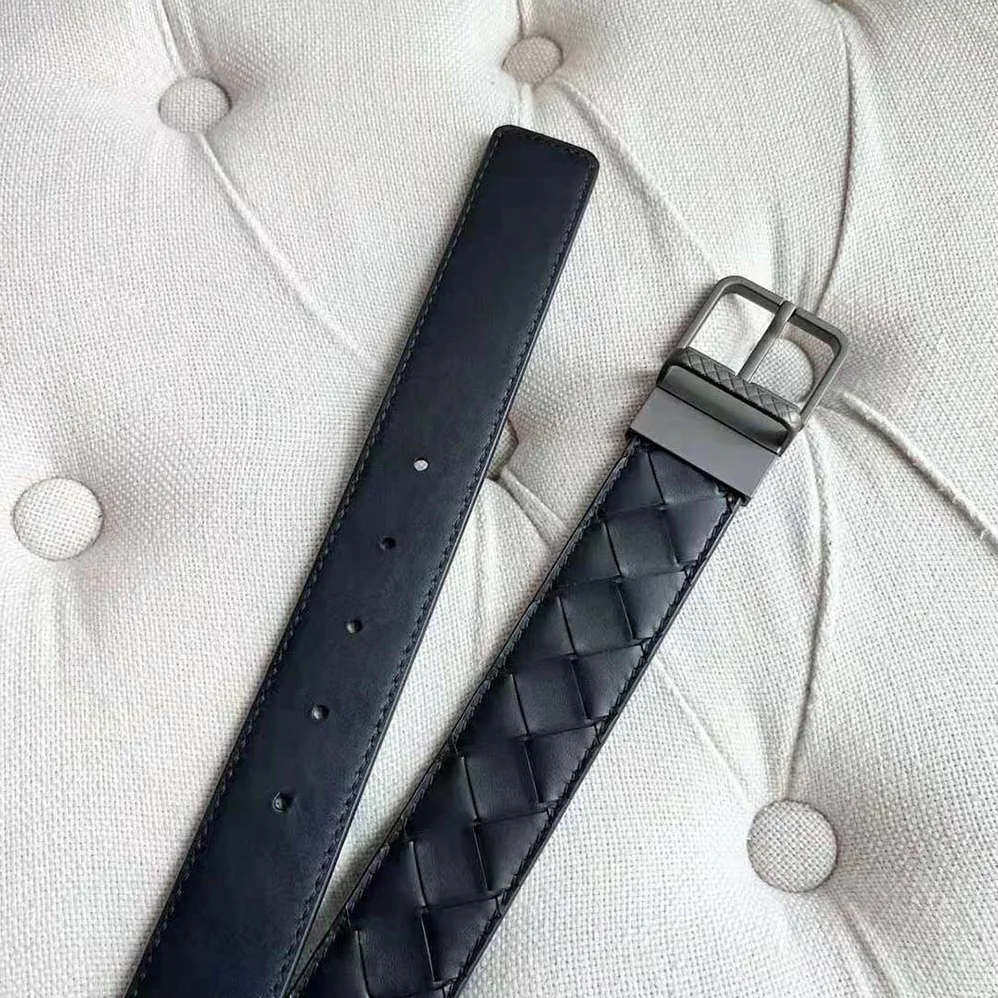 Bottega Veneta Intrecciato Belt in a Blown-up Intreccio Weave for Men in Black Bottega Veneta Intrecciato Belt in a Blown-up Intreccio Weave for Men in Black