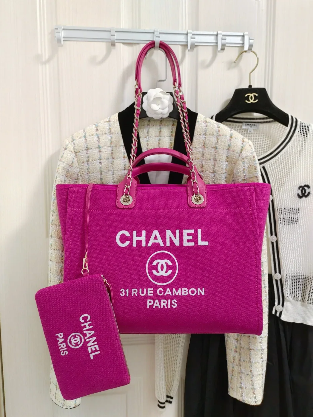 Chanel Deauville Tote Bag Pouch Pink / Chanel Deauville Tote Bag Pouch Pink /