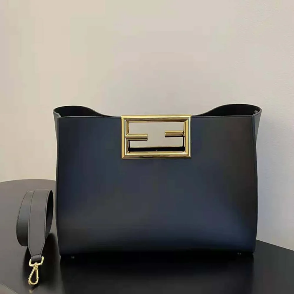 Fendi Way Medium Made of Camellia-Colored Leather Bag for Women in Black